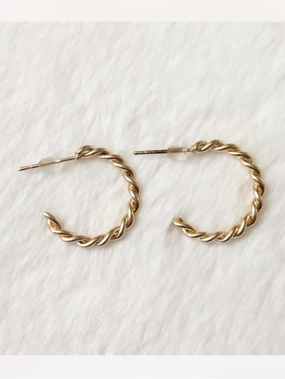5/$15 🩷 MUST BUNDLE Twisted Gold Hoop Earrings - Women Jewelry
